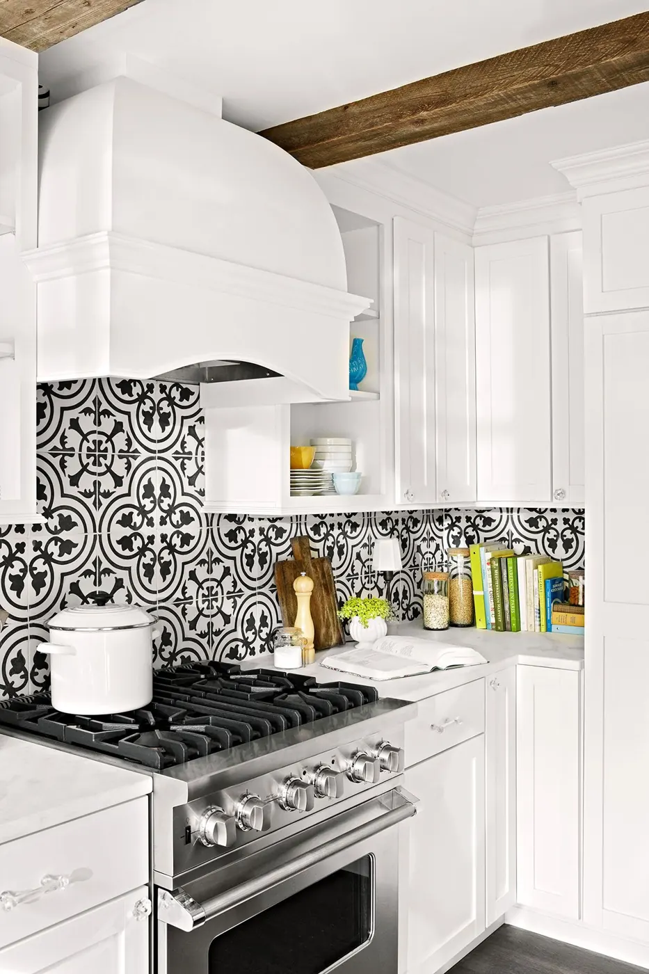 Traditional Kitchen Remodel in White Bear Lake, MN by Norcon Home Solutions project photo